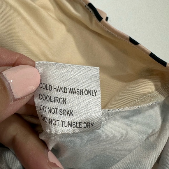 Princess Polly animal print bodysuit size 4 - Picture 10 of 11